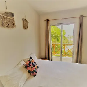 2* מלון Rustik-inn